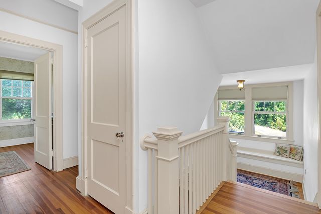 994 Main Street, Glastonbury, CT 06073