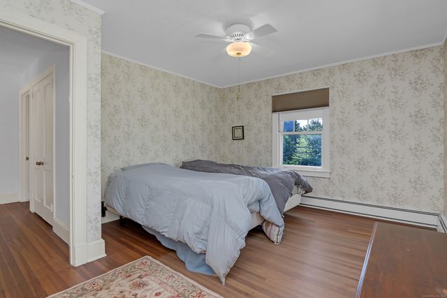 994 Main Street, Glastonbury, CT 06073