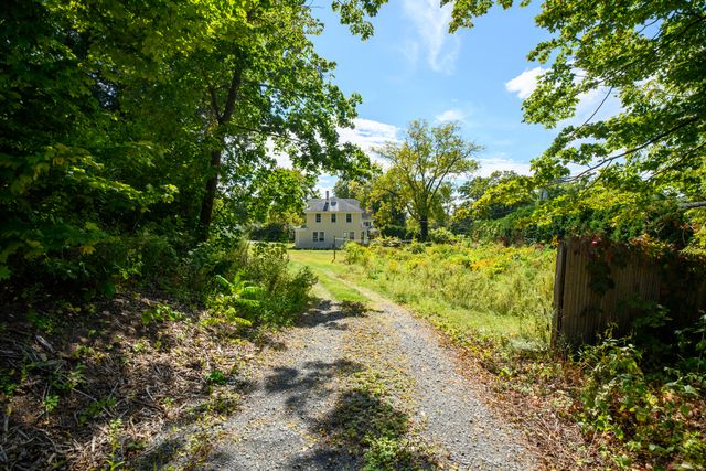 994 Main Street, Glastonbury, CT 06073