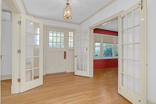 994 Main Street, Glastonbury, CT 06073