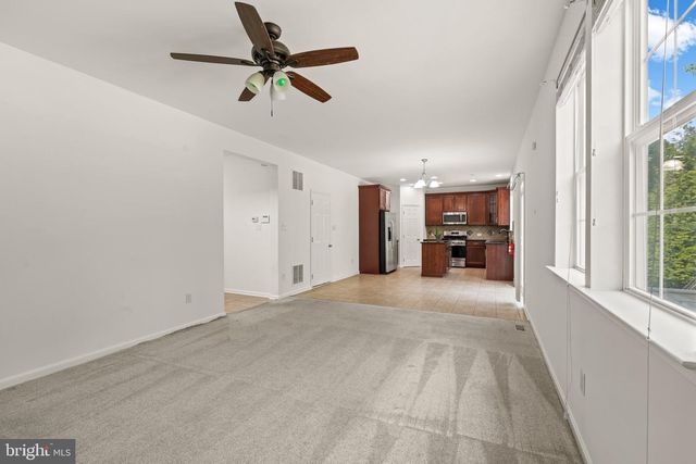 420 HUNTINGDON DR, Williamstown, NJ 08094