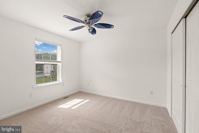 420 HUNTINGDON DR, Williamstown, NJ 08094