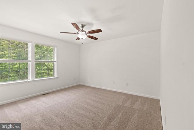 420 HUNTINGDON DR, Williamstown, NJ 08094