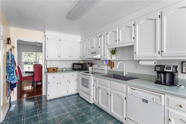 1208 Tarington LNDG, Virginia Beach, VA 23464