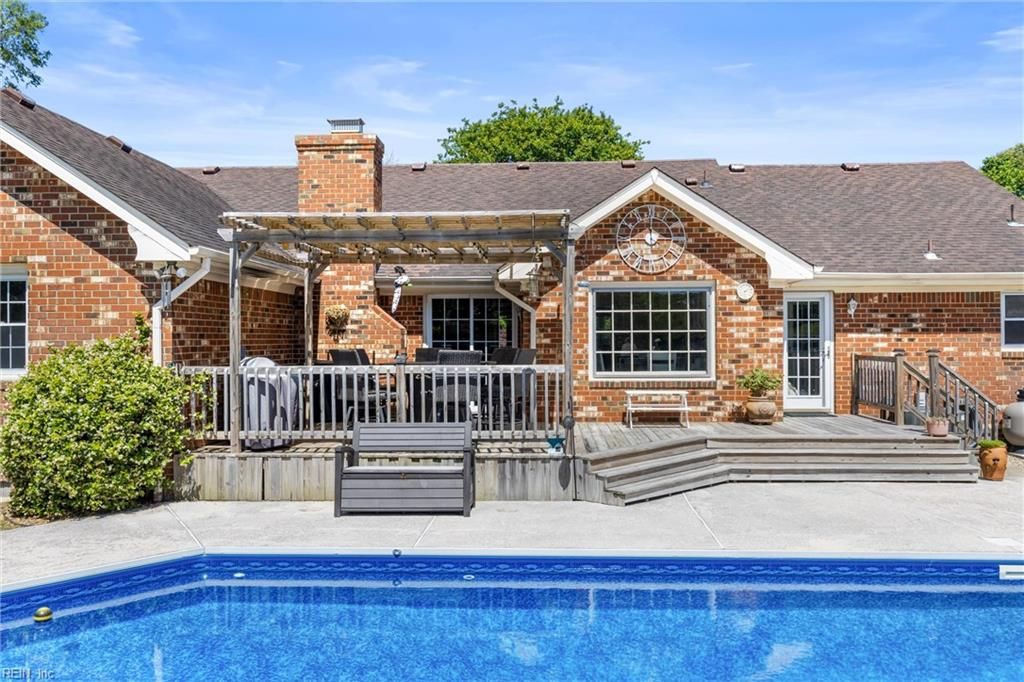 1208 Tarington LNDG, Virginia Beach, VA 23464