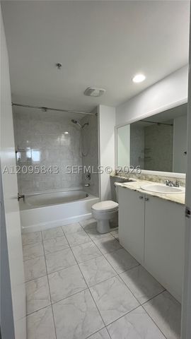 18800 NE 29th Ave 1023, Aventura, FL 33180