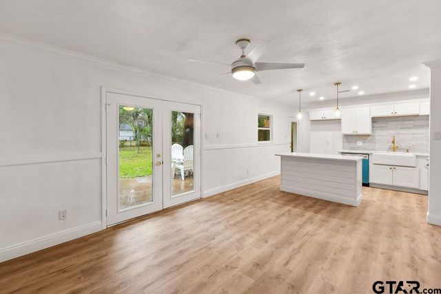 2424 E Devine St, Tyler, TX 75701