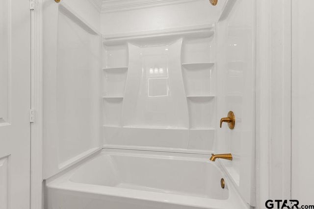 2424 E Devine St, Tyler, TX 75701