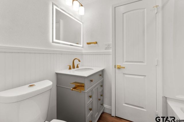 2424 E Devine St, Tyler, TX 75701