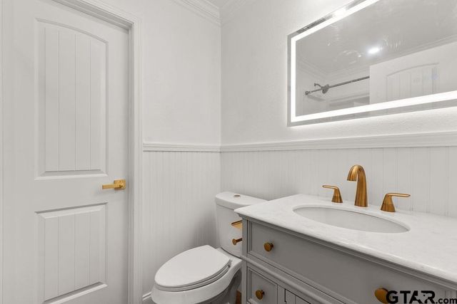 2424 E Devine St, Tyler, TX 75701