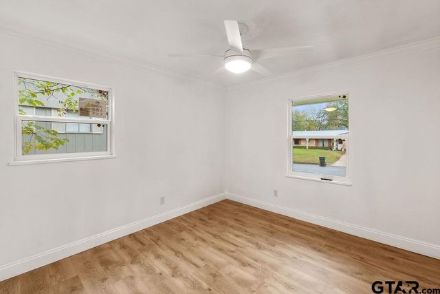 2424 E Devine St, Tyler, TX 75701