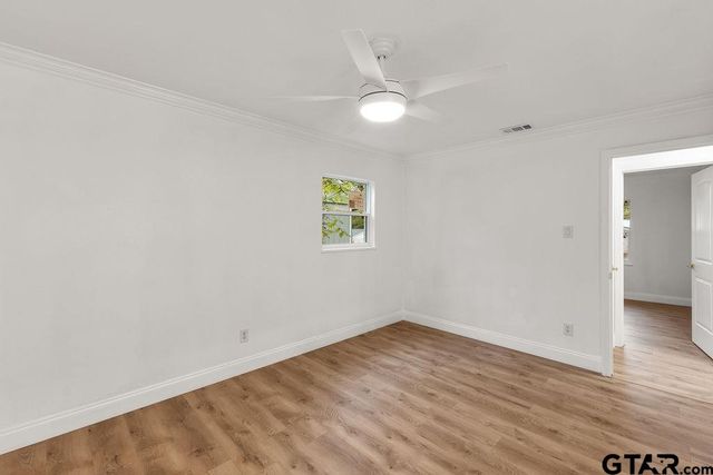 2424 E Devine St, Tyler, TX 75701