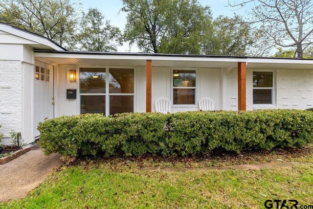 2424 E Devine St, Tyler, TX 75701