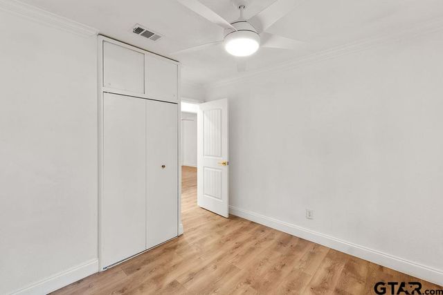 2424 E Devine St, Tyler, TX 75701