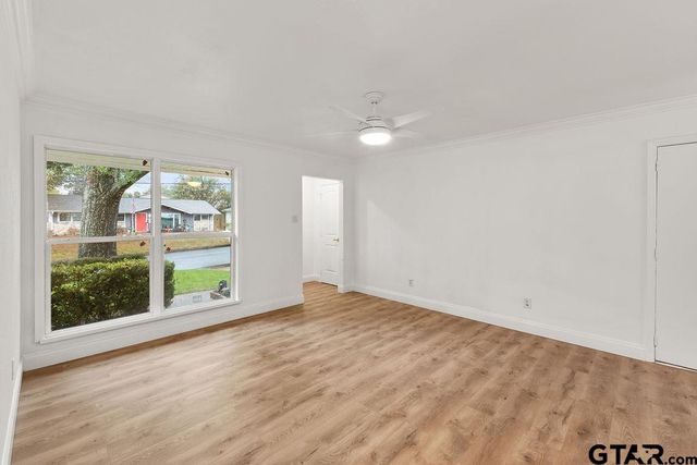 2424 E Devine St, Tyler, TX 75701