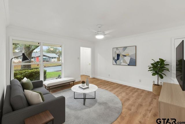 2424 E Devine St, Tyler, TX 75701