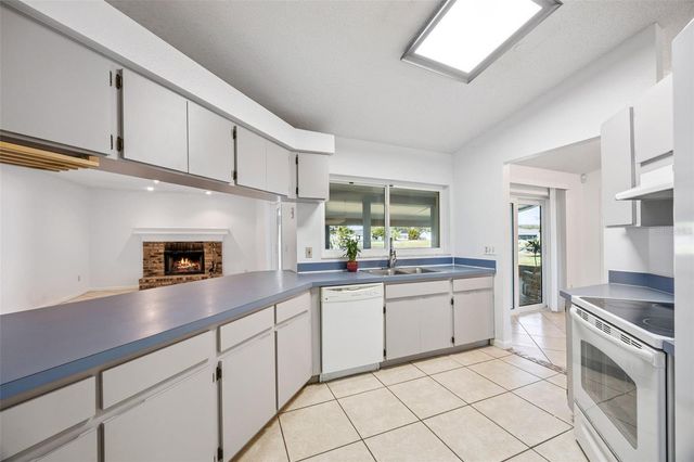 5111 DORRINGTON LANE, Orlando, FL 32821