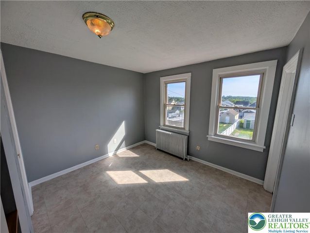 1108 3rd Street, North Catasauqua Bor, PA 18032