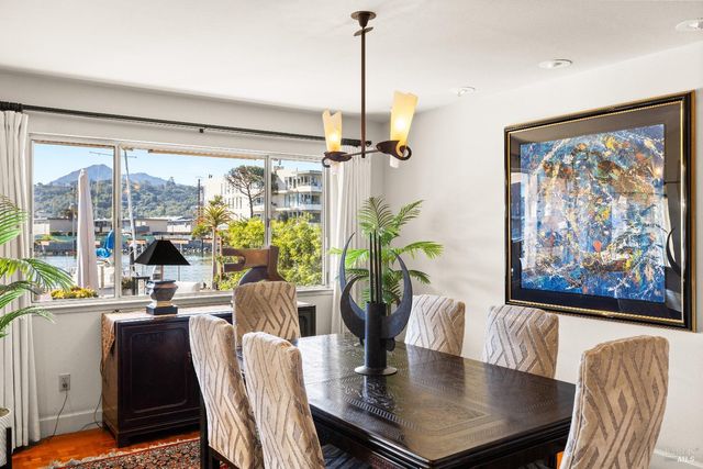 26 Mooring Rd, San Rafael, CA 94901