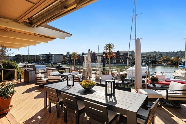 26 Mooring Rd, San Rafael, CA 94901