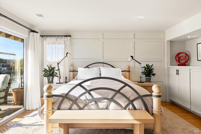 26 Mooring Rd, San Rafael, CA 94901