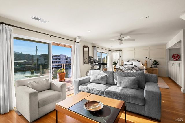 26 Mooring Rd, San Rafael, CA 94901