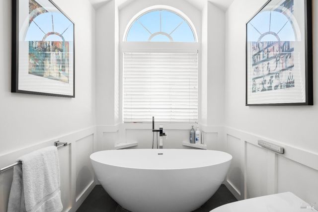 26 Mooring Rd, San Rafael, CA 94901