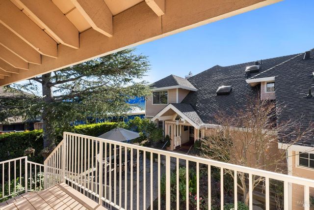 26 Mooring Rd, San Rafael, CA 94901