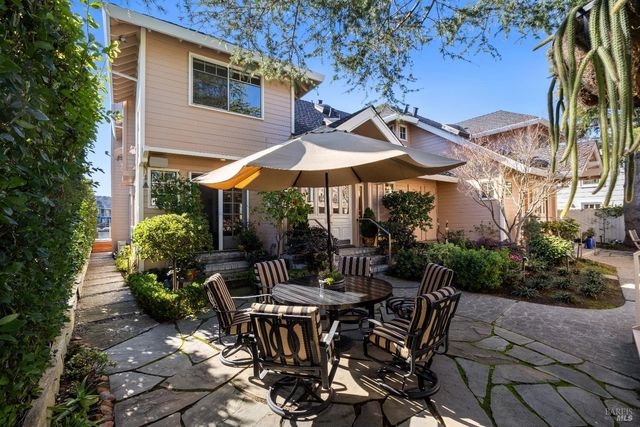 26 Mooring Rd, San Rafael, CA 94901