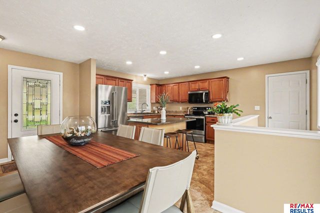 12062 Westover Road, Omaha, NE 68154