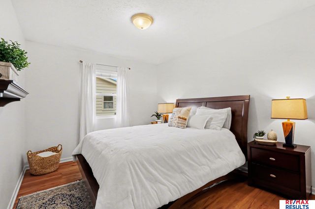 12062 Westover Road, Omaha, NE 68154