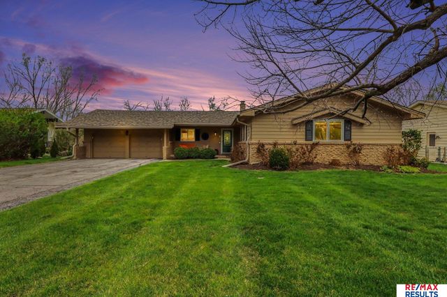 12062 Westover Road, Omaha, NE 68154