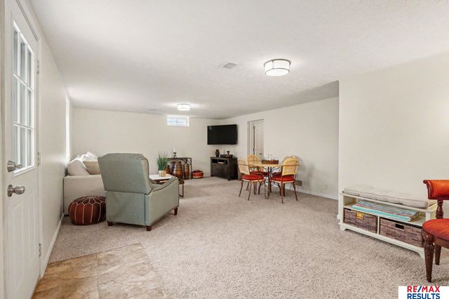 12062 Westover Road, Omaha, NE 68154