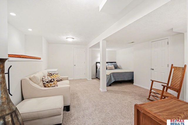 12062 Westover Road, Omaha, NE 68154