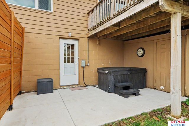 12062 Westover Road, Omaha, NE 68154