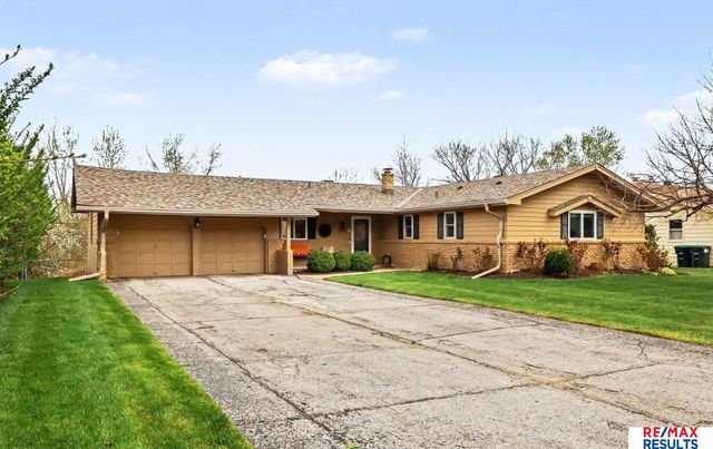 12062 Westover Road, Omaha, NE 68154