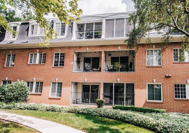 12990 W Bluemound ROAD #207, Elm Grove, WI 53122