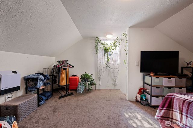 1218 Cedar Street, Raymond, WA 98577