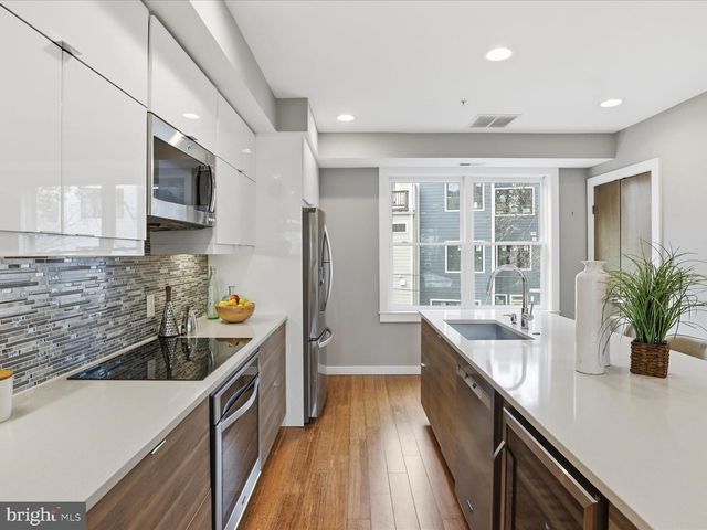 1242 NEW JERSEY AVE NW, Washington, DC 20001