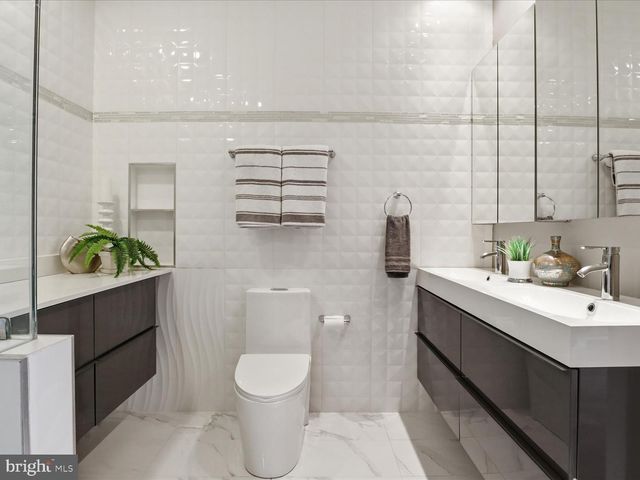 1242 NEW JERSEY AVE NW, Washington, DC 20001