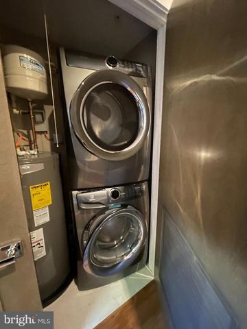 1242 NEW JERSEY AVE NW, Washington, DC 20001