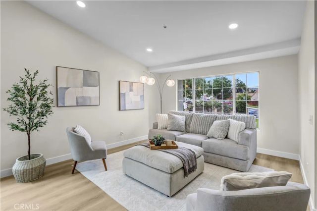 2869 W Esperanza, Rialto, CA 92377