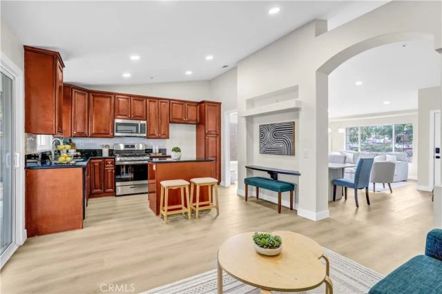2869 W Esperanza, Rialto, CA 92377