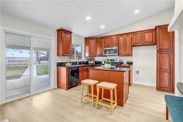 2869 W Esperanza, Rialto, CA 92377