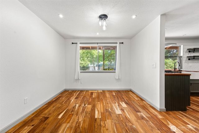 3560 NE Arrowhead Drive, Bremerton, WA 98311