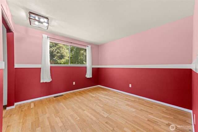 3560 NE Arrowhead Drive, Bremerton, WA 98311