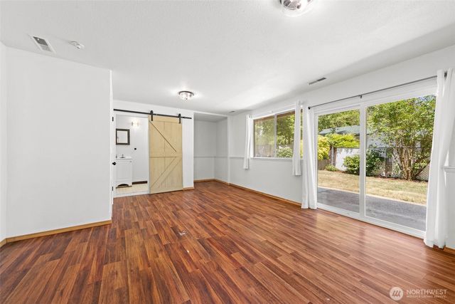 3560 NE Arrowhead Drive, Bremerton, WA 98311