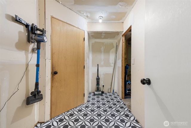 3560 NE Arrowhead Drive, Bremerton, WA 98311