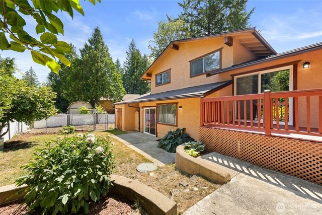3560 NE Arrowhead Drive, Bremerton, WA 98311