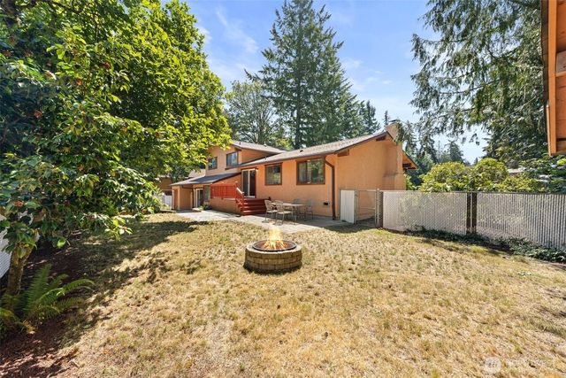 3560 NE Arrowhead Drive, Bremerton, WA 98311